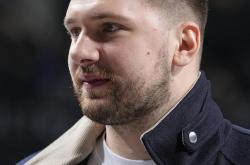 爱游戏官方网站东契奇新星高光表现表现惊艳，瑞士队未来可期！的简单介绍